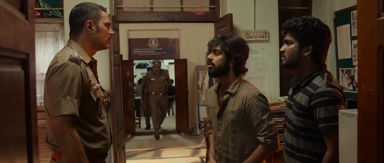 Selfie (2022) WEBRip Hindi + Tamil 1080p x264 AVC HE-AAC 5.1 ESub.mkv.0002